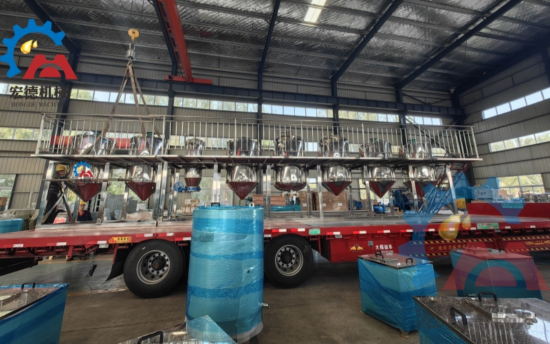 宏德<a href=http://ynminiapp.cn/jinglian/ target=_blank class=infotextkey>精煉油設(shè)備</a>廠家